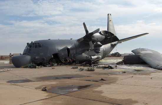 Крушение военного самолета США Lockheed C-130 Hercules в штате Джорджия 2 мая 2018 года. Фото © Savannah Professional Firefighte